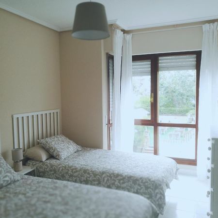 Apartamento A Cuatro Minutos Caminando De La Playa 노하 외부 사진