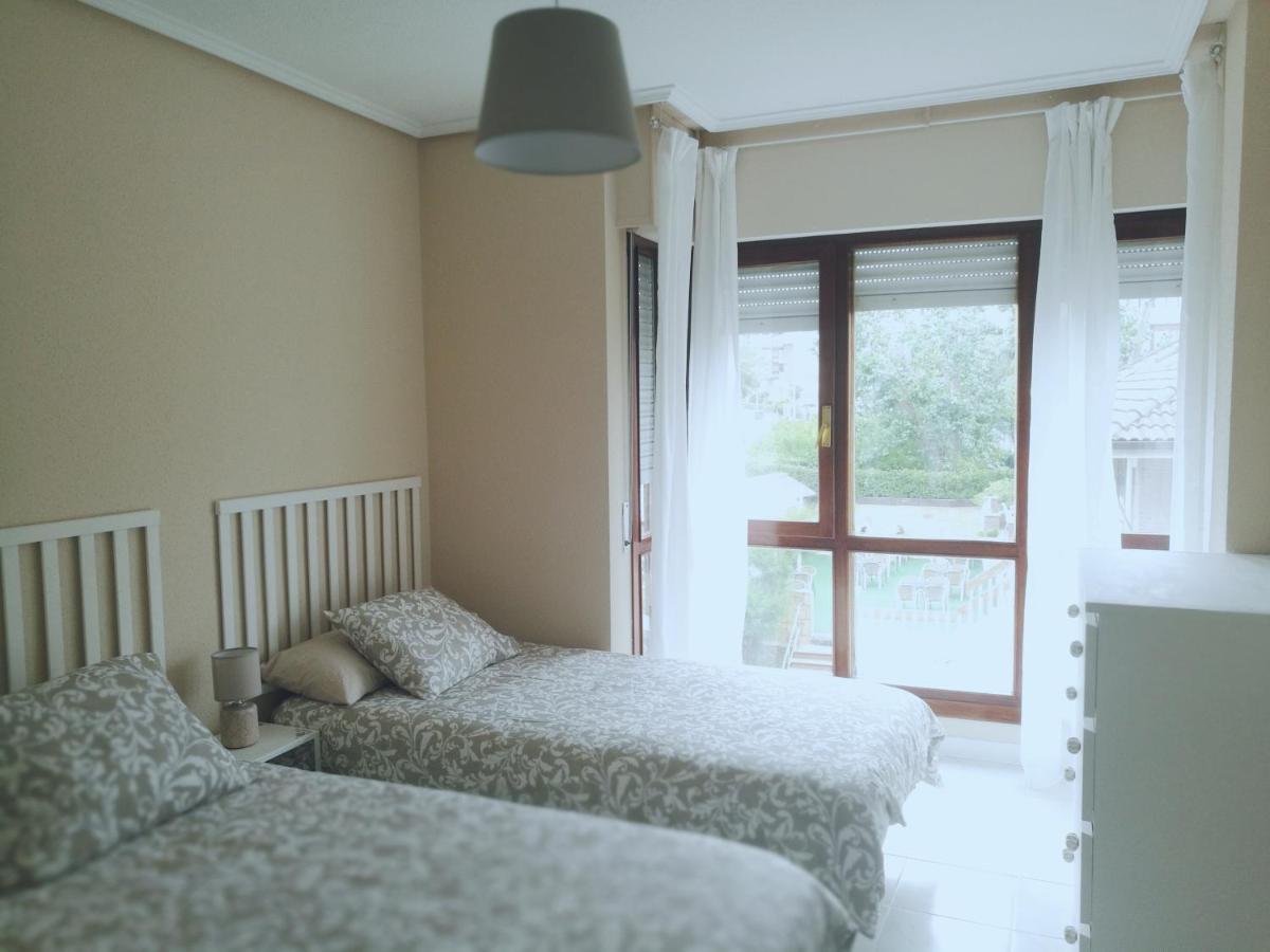 Apartamento A Cuatro Minutos Caminando De La Playa 노하 외부 사진