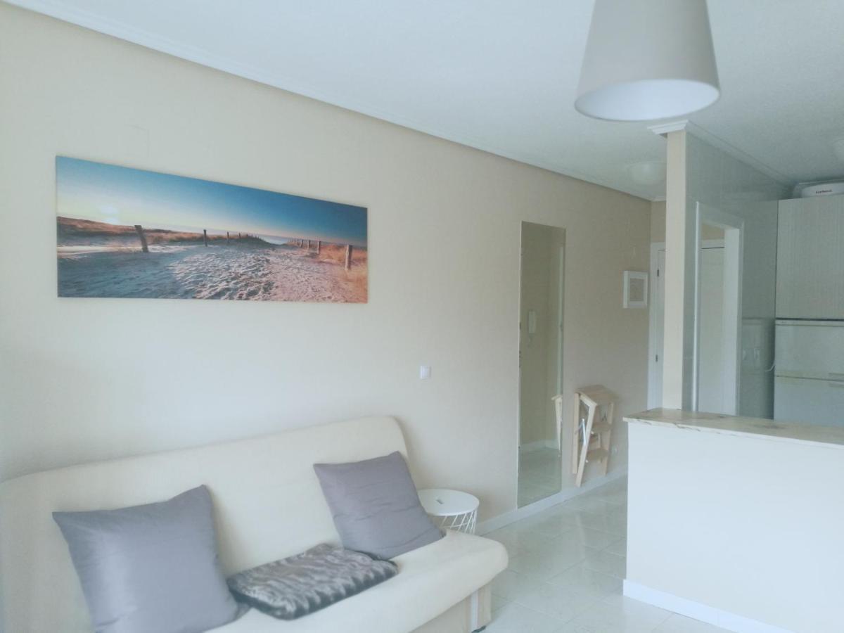 Apartamento A Cuatro Minutos Caminando De La Playa 노하 외부 사진
